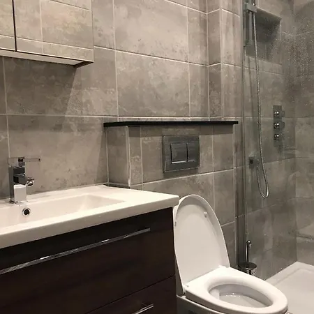 Beautiful 2 Bedroom Ballsbridge Near The Aviva Apartmán *
